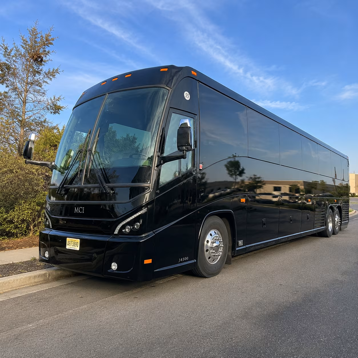 bus rentals for federal contractors and government worksites near lynn