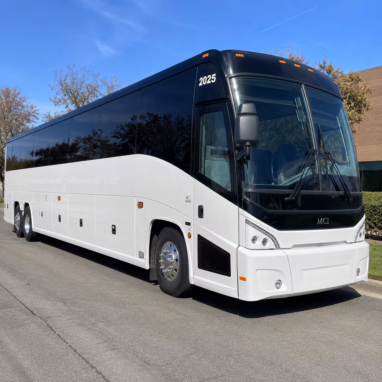 employee shuttle buses for lynn companies of every size
