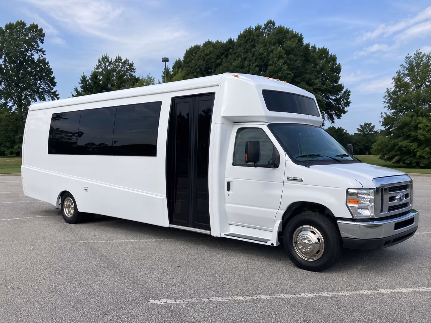 lynn 18 passenger party bus