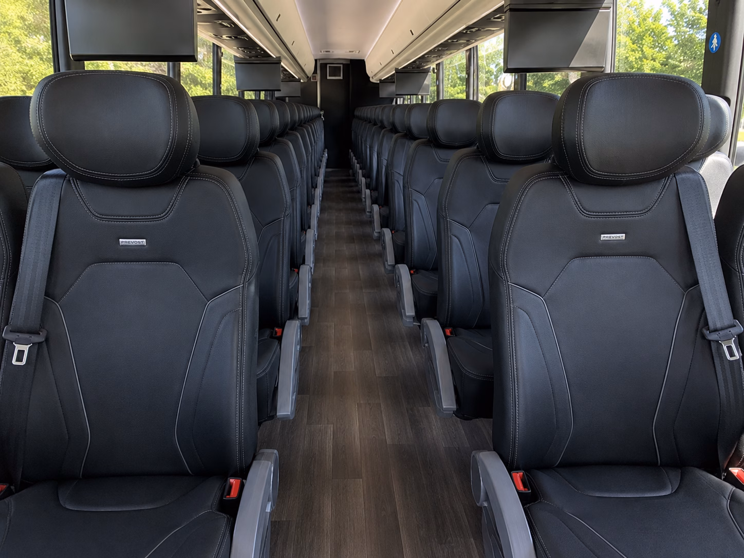 winery tour buses out to nashoba valley in bolton